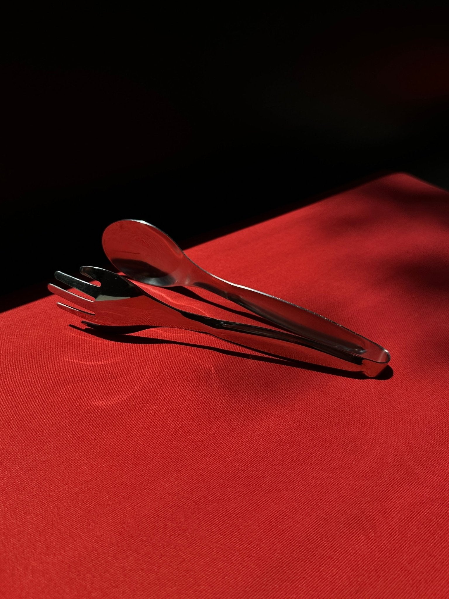 helping hand serving tongs - lazy jamie -