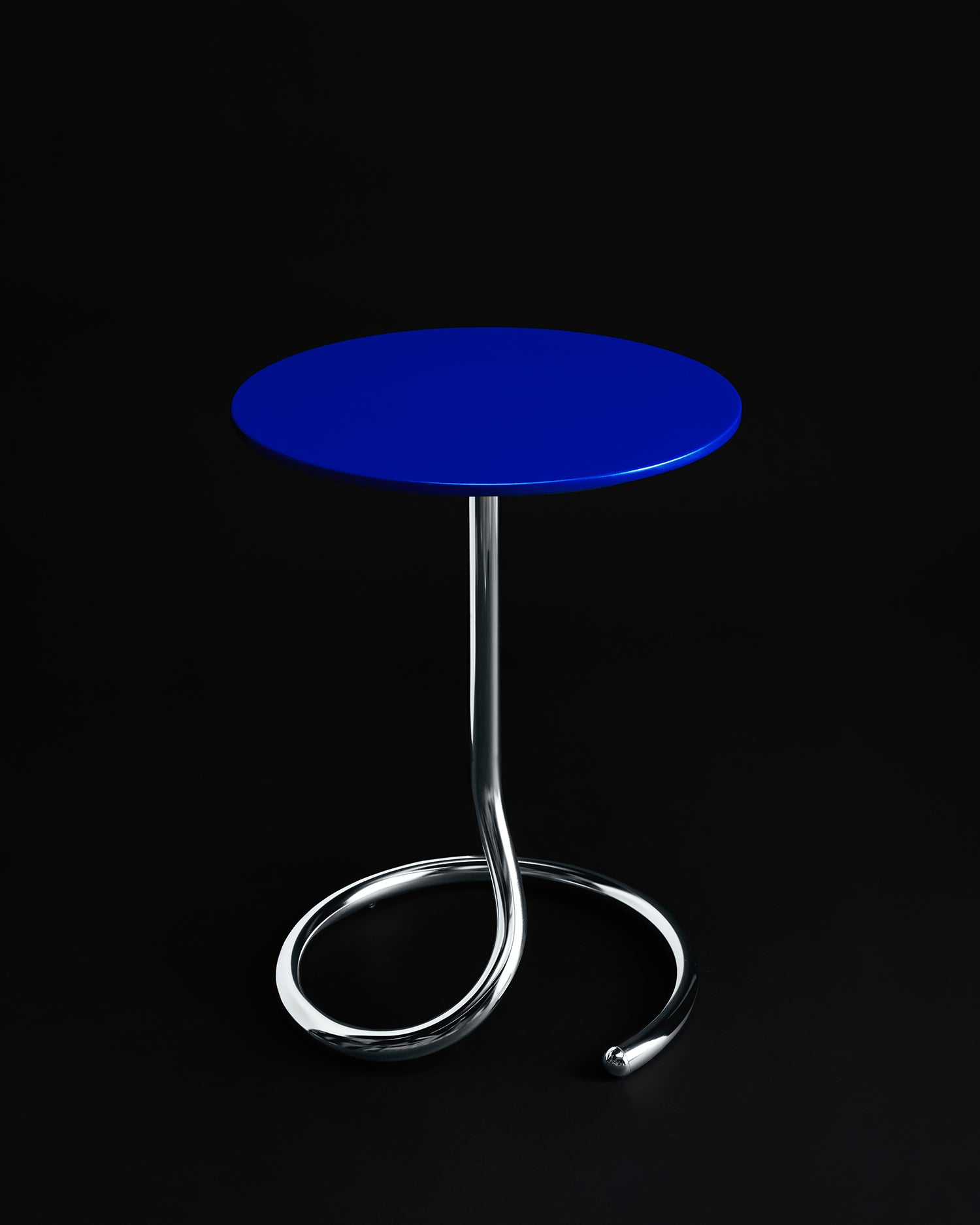 The 5–9 TV Tray Table