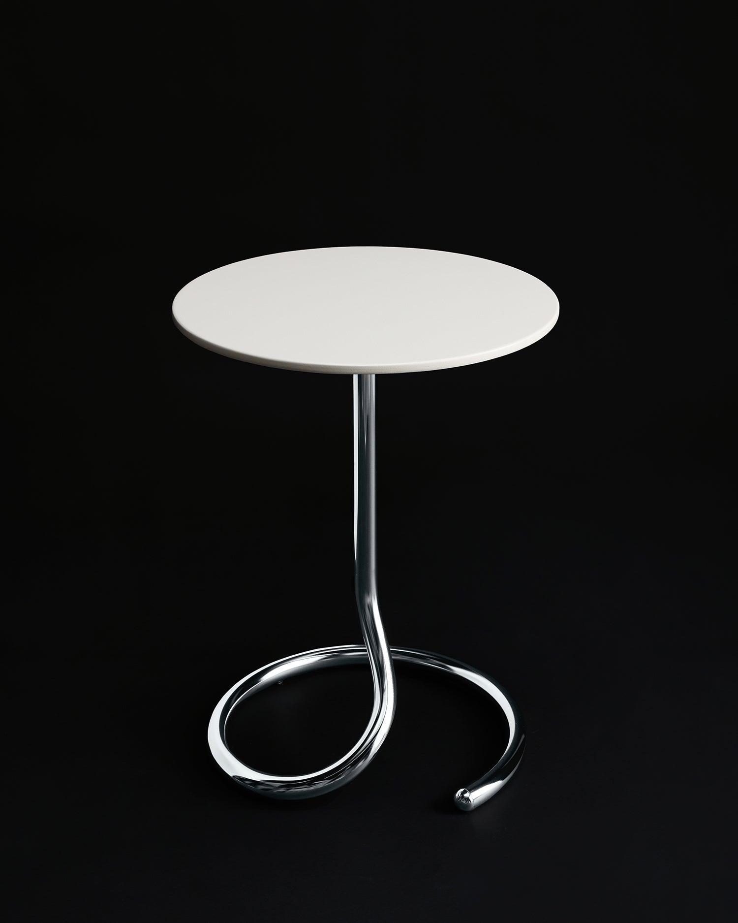 The 5–9 TV Tray Table