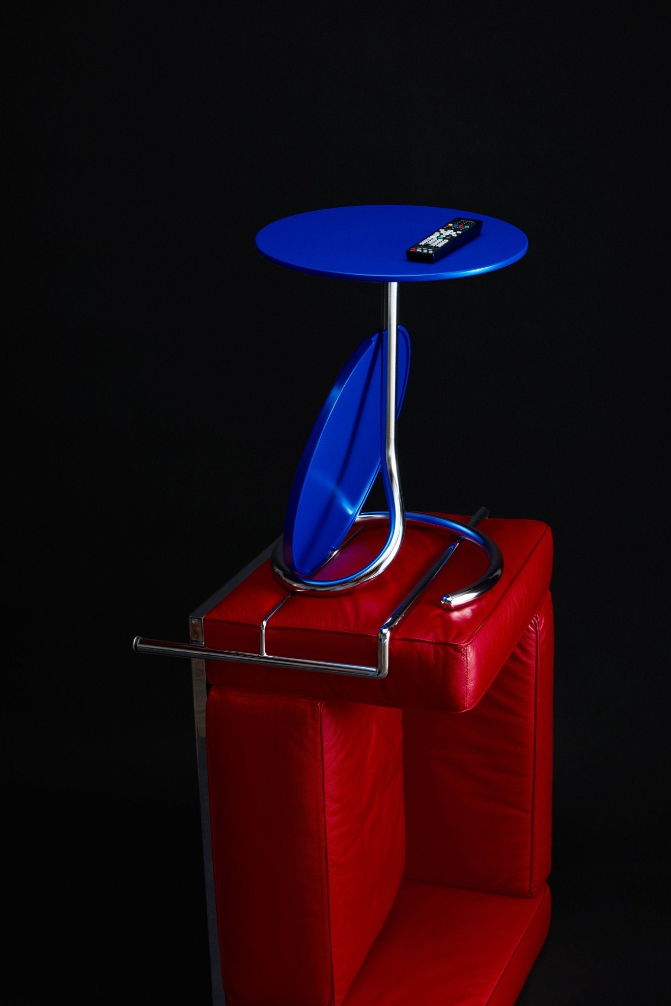 The 5–9 TV Tray Table - lazy jamie - Furniture